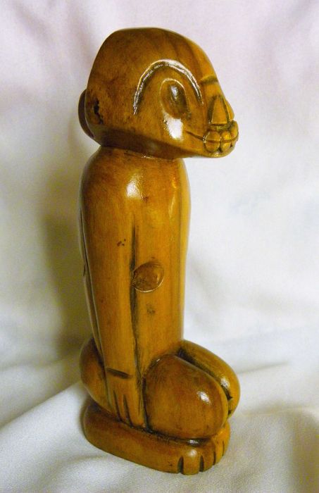 Статуетка от каури - най-скъпото дърво в света