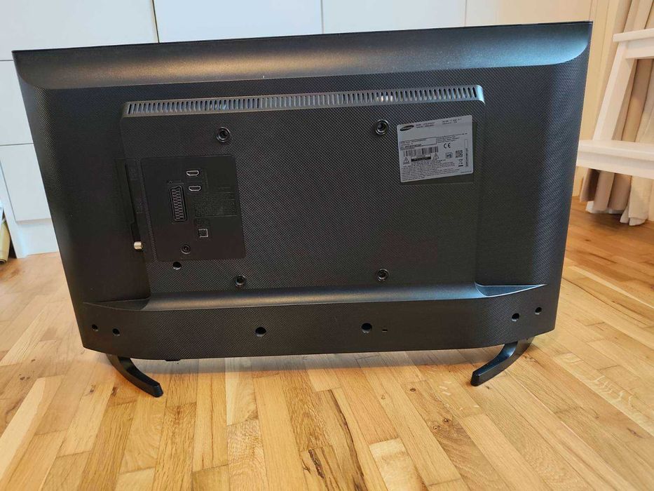 Телевизор Samsung 32" (81,28 см.)