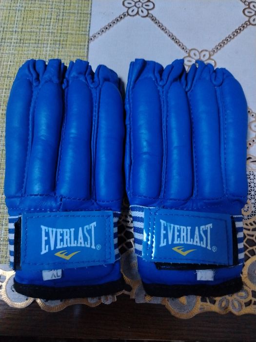 Everlast Перчатки снарядные