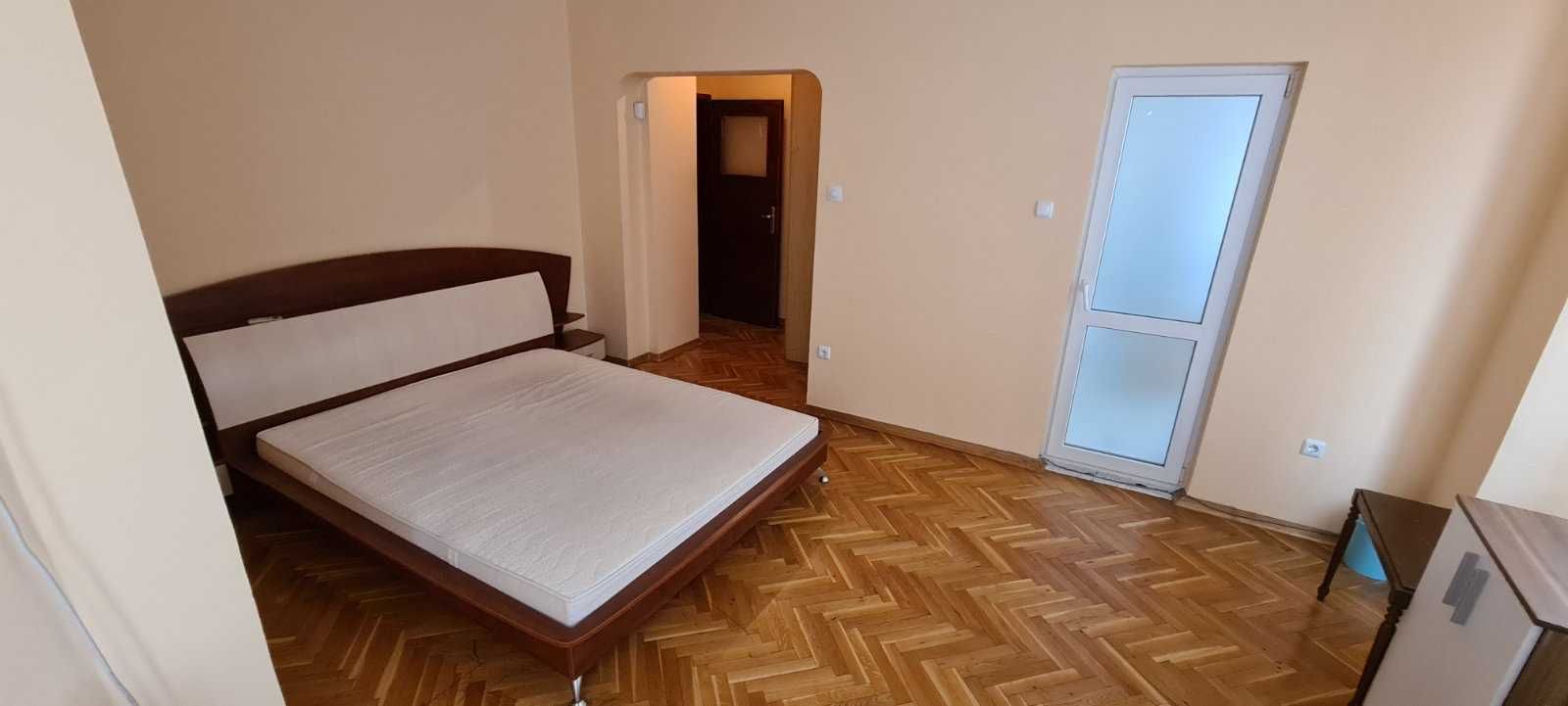Продава тристаен мезонет в кв. Витоша
