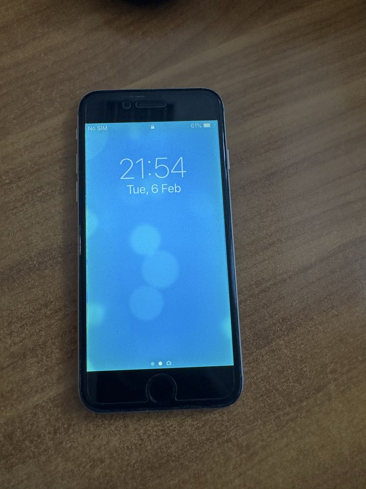 iPhone 6 - 64GB бял и 16GB сребърен