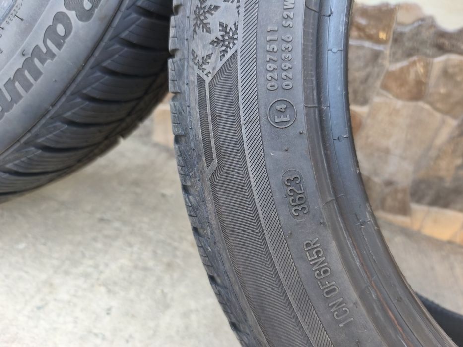 Vând anvelope de iarna Barum