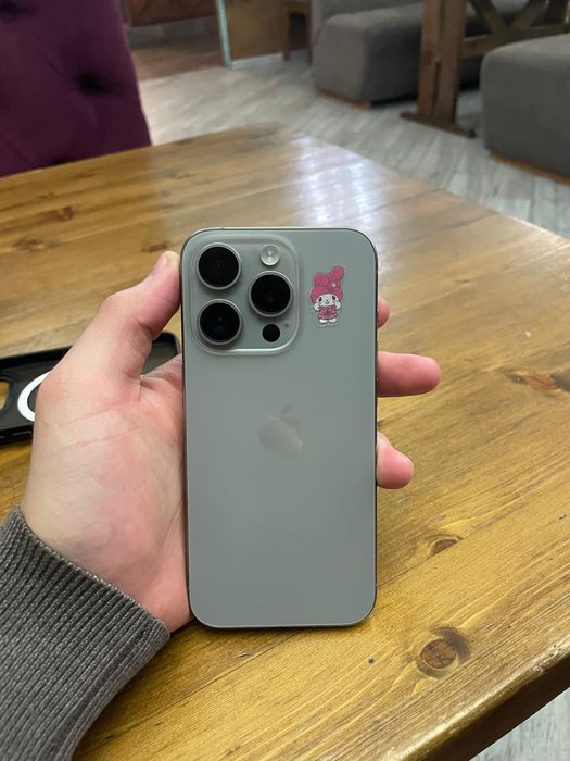 Айфон 15 про  продаю срочно срочно