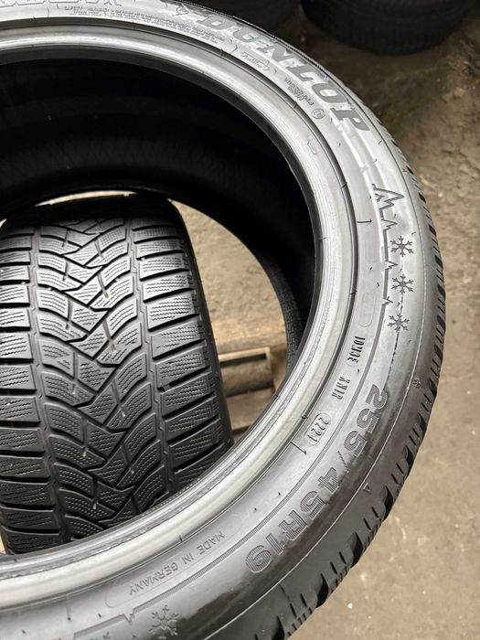 2x Anvelope iarna 255/45 r19 - Dunlop Winter Sport 5