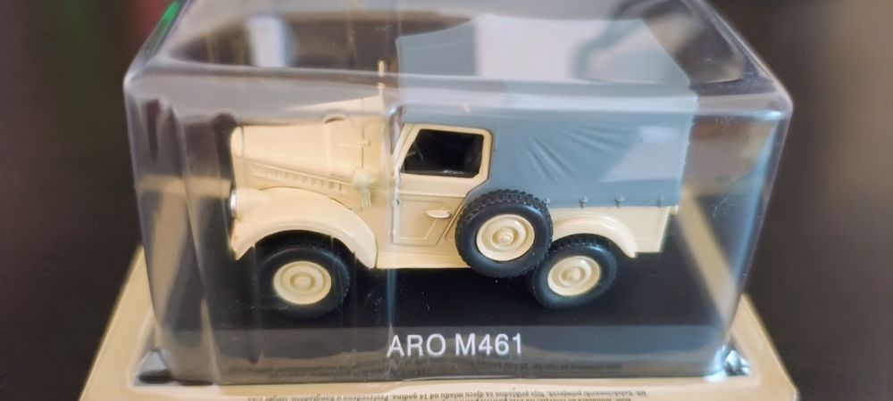 Machetă ARO 244 / ARO M 461 scala 1 43