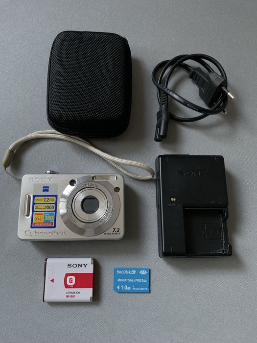 Aparat Foto Digital SONY Cyber-shot DSC-W55 Silver, Zeiss, Senzor CCC