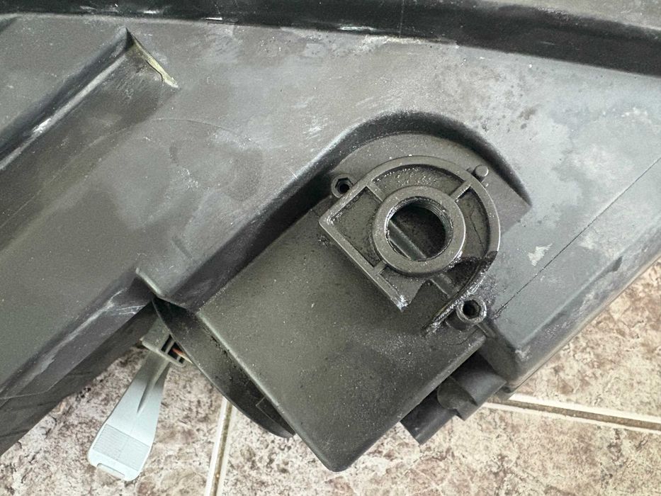 Ляв фар за VW Touran / Туаран 2012