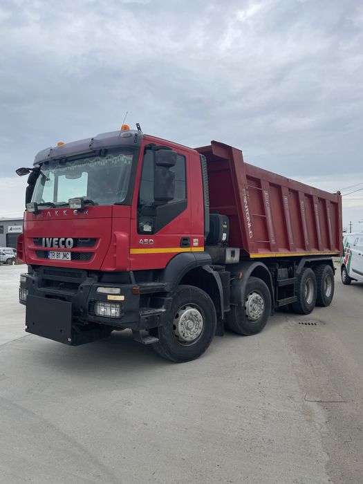 IVECO TRAKKER 8x4 Autobasculanta