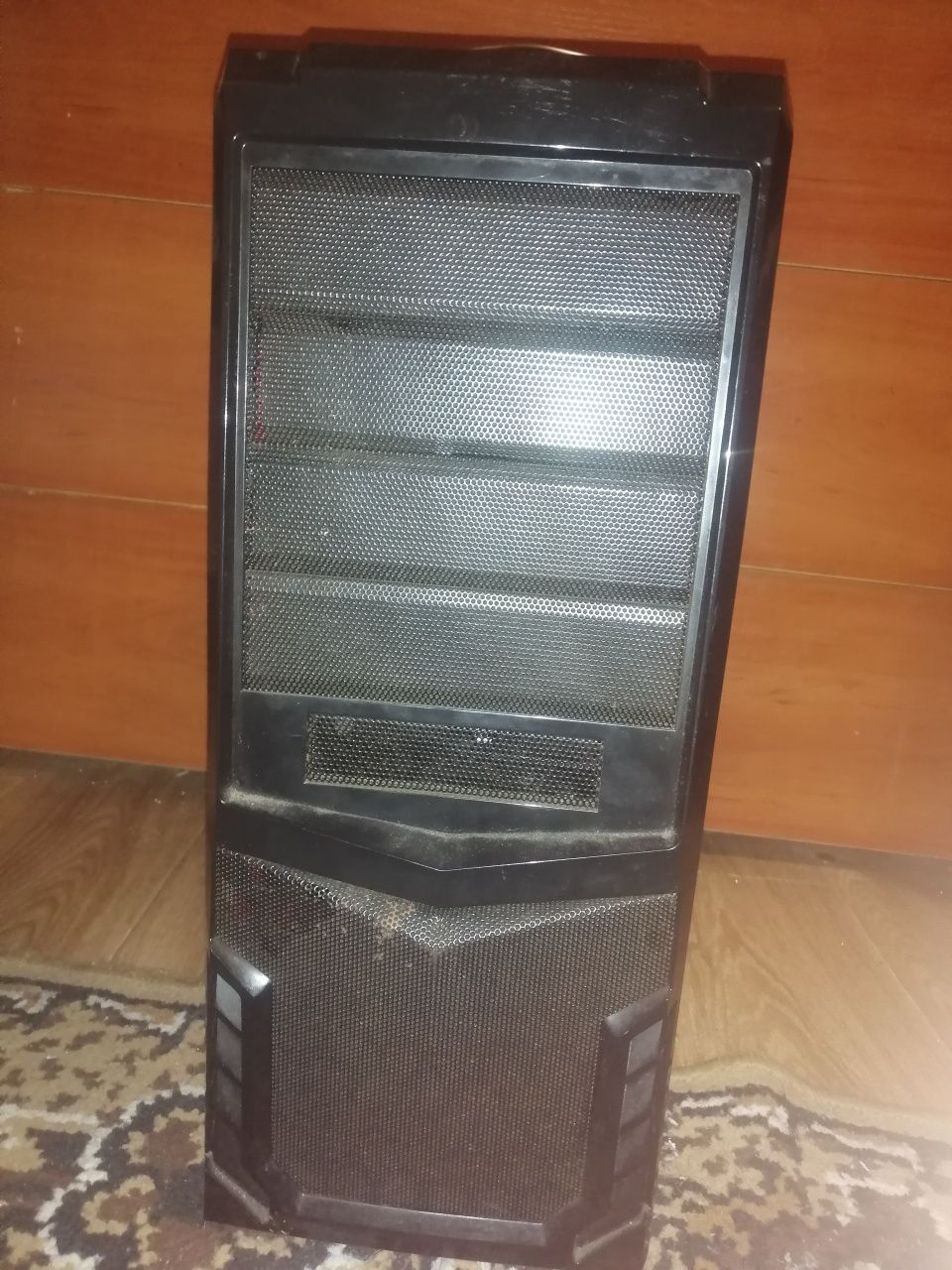 Продавам V-Line A02 case 500W PSU