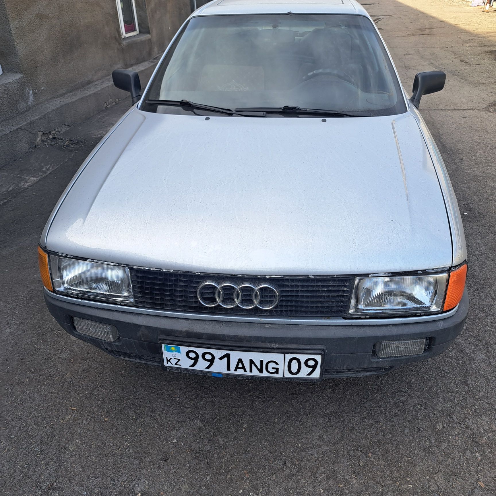 Audi 80 b3 серебристый