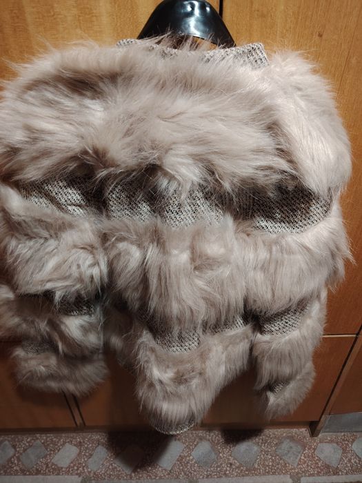 Късо зимно палто