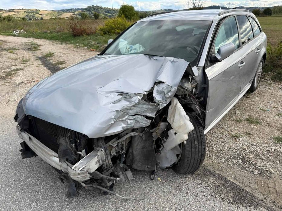 Ауди  А4  комби 2.0TDI на части