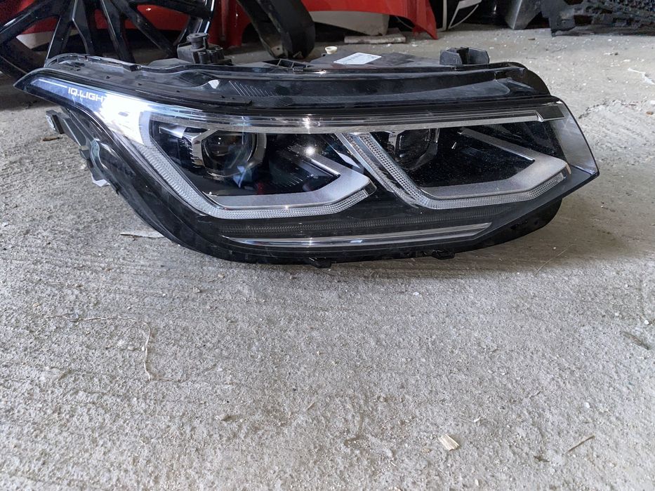 Far VW Tiguan 2 facelift 2020 - 2022 far dreapta