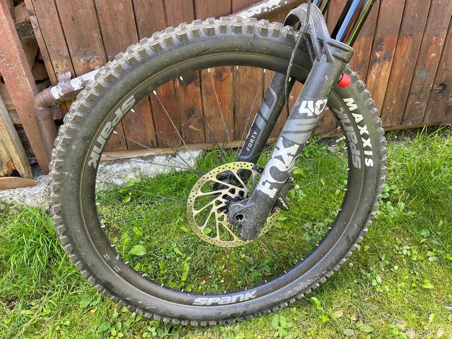 Bicicletă downhill COMMENCAL FRS