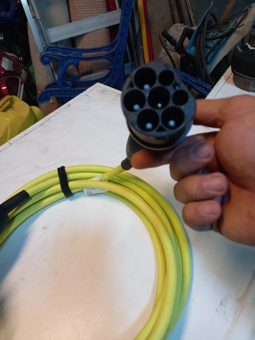 Кабел MENNEKES за зареждане на електрически автомобил