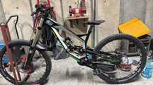 YT Industries  Downhill