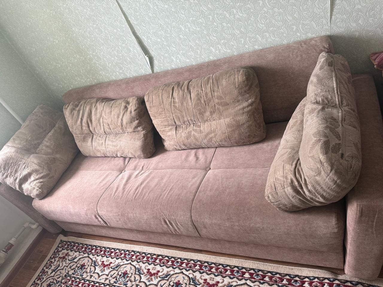 Продаю два дивана по 5к каждый