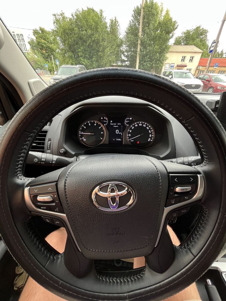 Продам Toyota Land Cruiser Prado