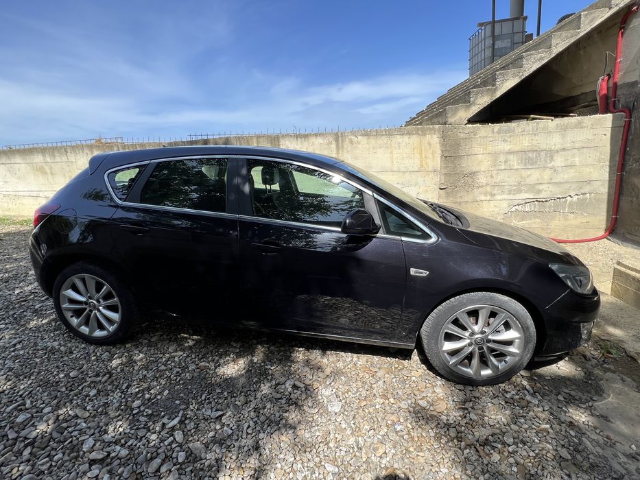 Opel Astra J 1.7 Cdti 110 cp