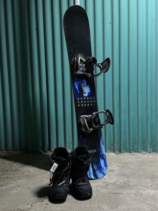 Сноуборд 158 с креплениями и ботинками 42