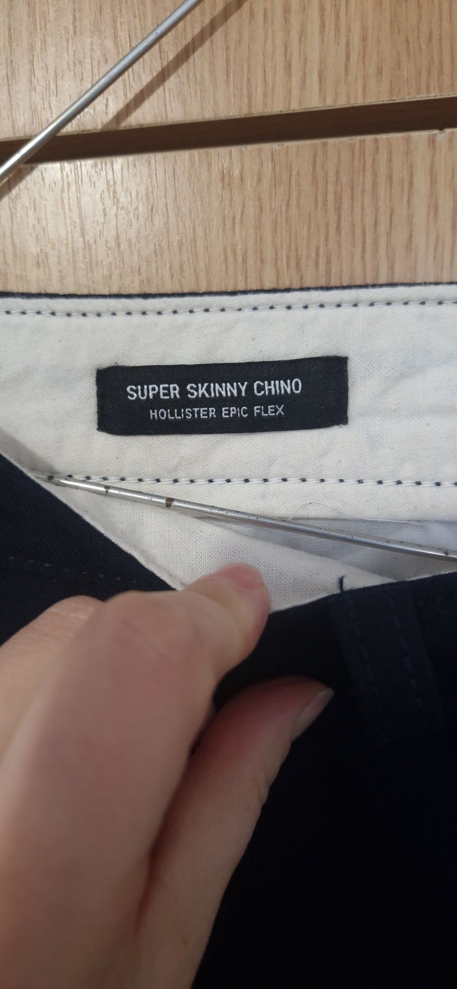 Pantaloni super skinny chino Hollister