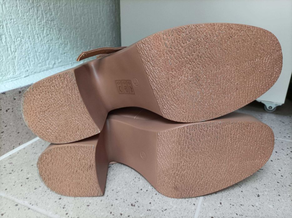 Pantofi Cropp, cu platforma si toc, bej, mar.41