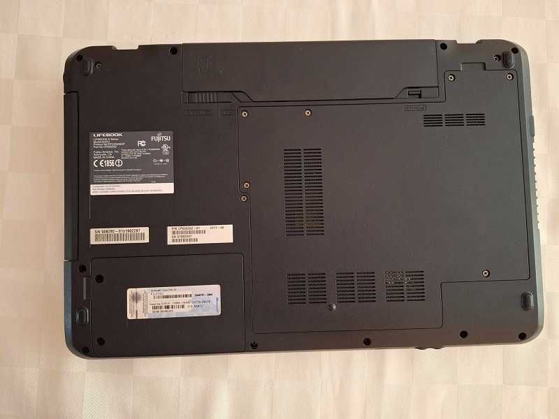 Fujitsu Lifebook AH531 + подарък