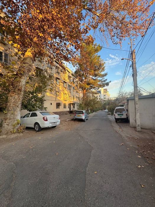 Продаётся квартира под Нежилое Помещение 94 м2 Дархан Тамара Ханум