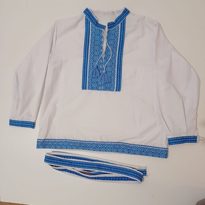 Ie baieti ,noua, varsta 2-4ani, motive traditionale