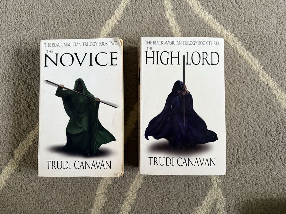 Книги на английски, български, руски, френски и италиански език