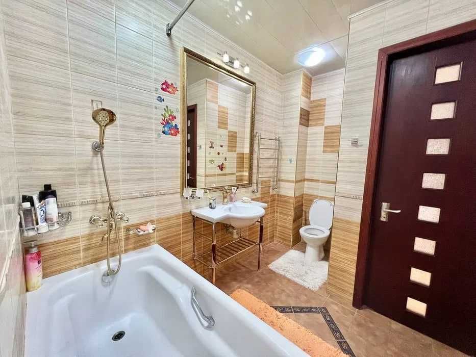 Элитная 5-комнатная квартира 182 м² в центре Мирабад Айбек