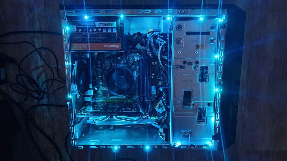 Vand PC Gaming i7 OctaCore/RGB/16GB/SSD+HDD1TB/GTX 560/WiFi/W11 600lei