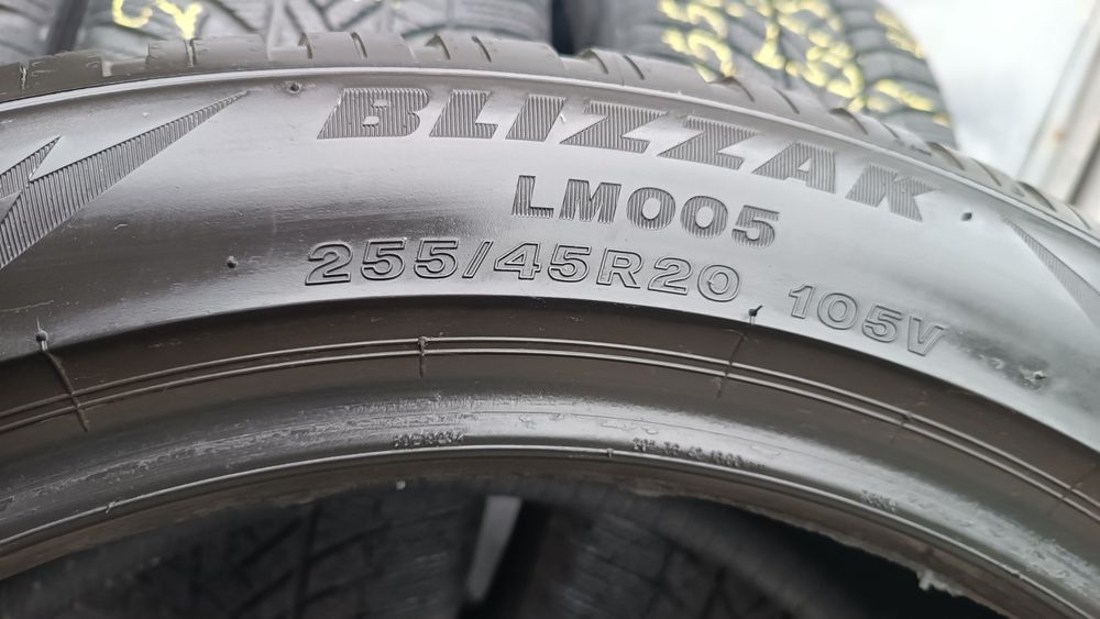 255/45/20 Bridgestone