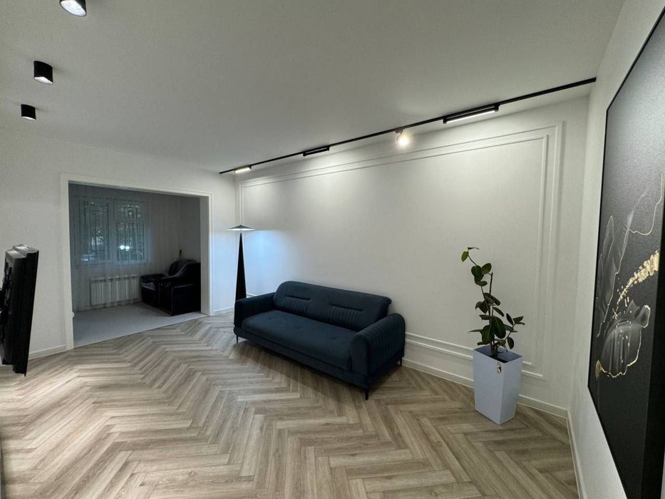 Юнусабад 14, 2/1/4 евро ремонт, балкон 2*6