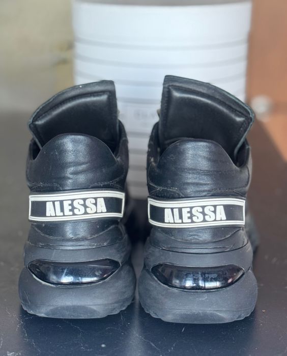 Маратонки ALESSA 39 номер