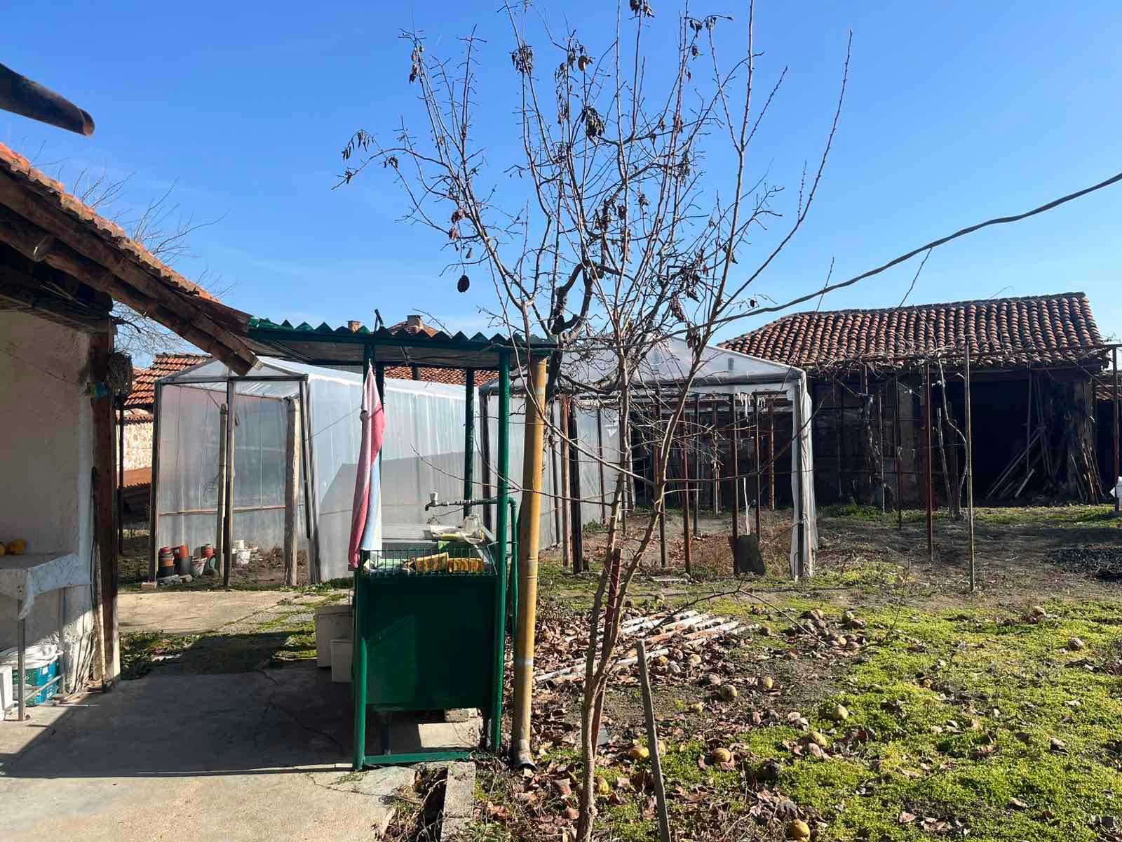Продава се: Къща/кирпич/РЗП 120 кв.м.,двор 576 кв.м., с.Старо Железаре