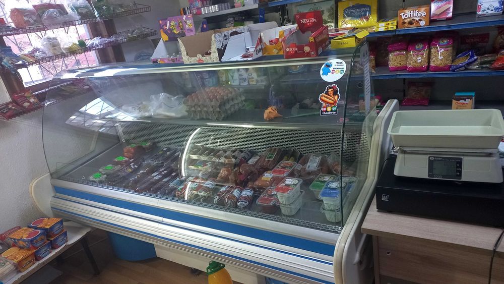 Хоризонтална витрина