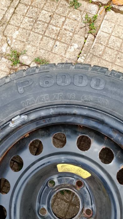 Резервна джанта с гума пирели  за пежо 607