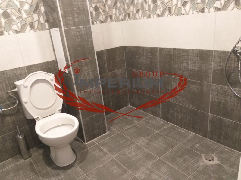 Дава се под наем Двустаен апартамент в Варна, Колхозен пазар - 70 кв.м за 586.5 € - Снимка #7