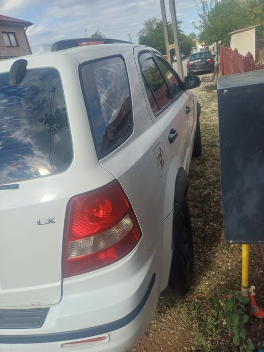 Kia sorento motor 2.5 motorina cutie manuala stare buna camera fata sp