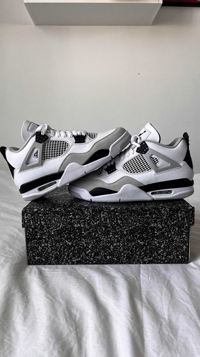 Jordan 4 military black