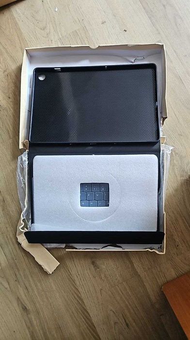 Кейс с клавиатура HOTLIFE за Samsung Galaxy Tab А9+ 11 инча 2023