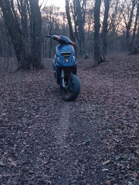 Vând piaggio nrg