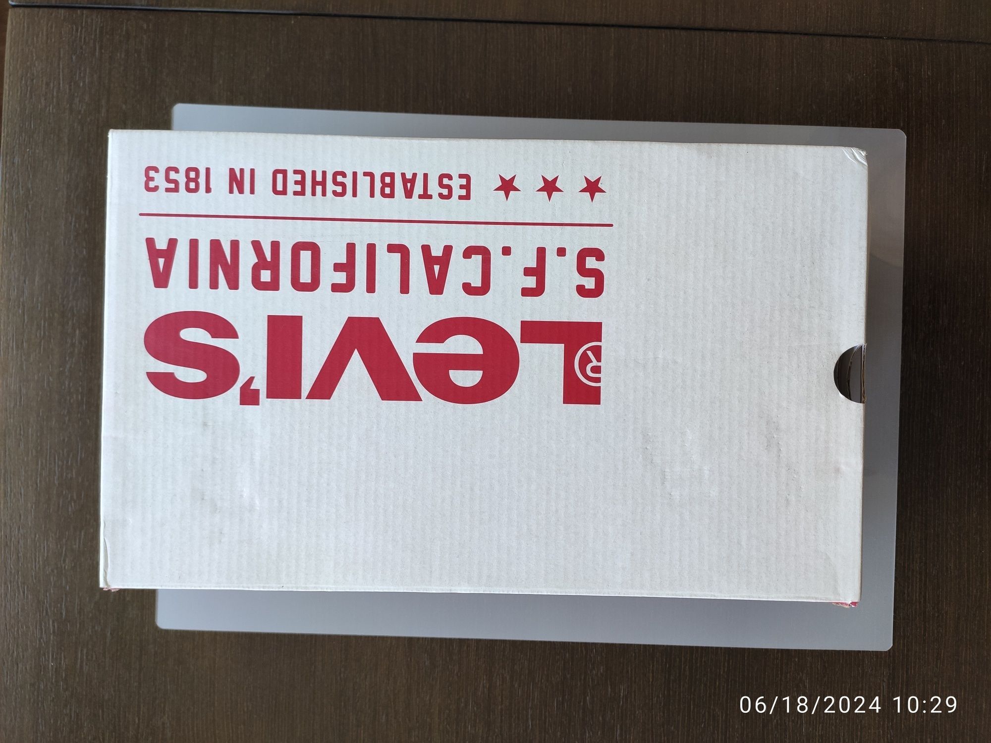 Levi's спорни обувки