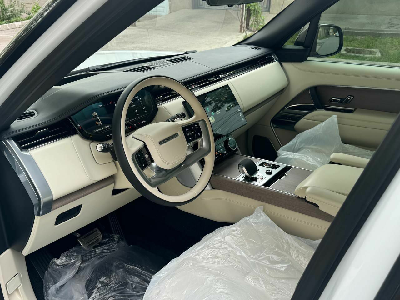 Land Rover Vogue Autobiography P530