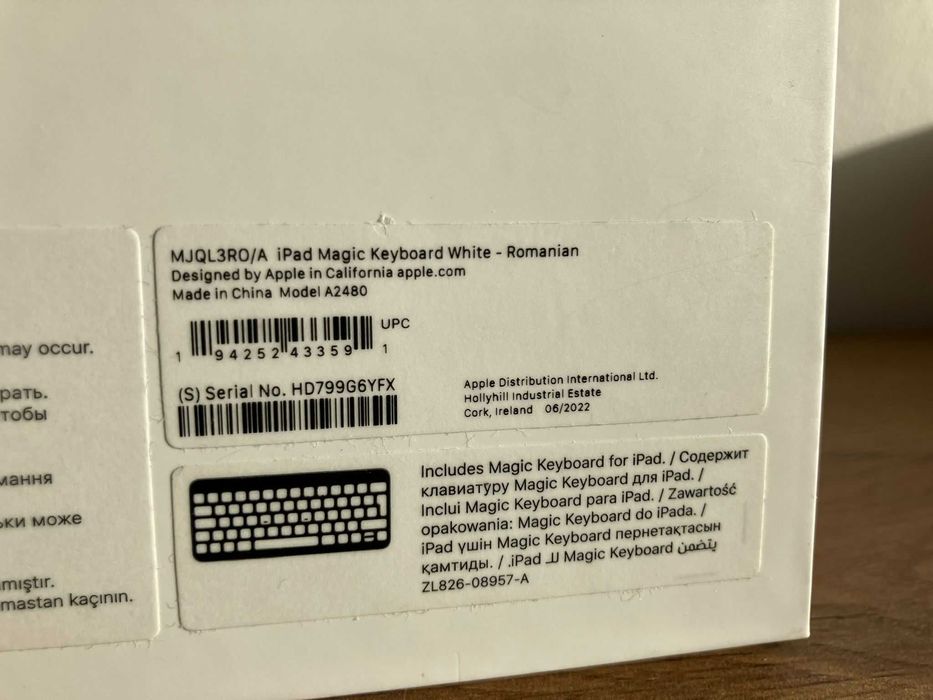 Magic Keyboard Apple iPad Pro 12.9 (3rd–5th gen)–Alb, Layout Românesc