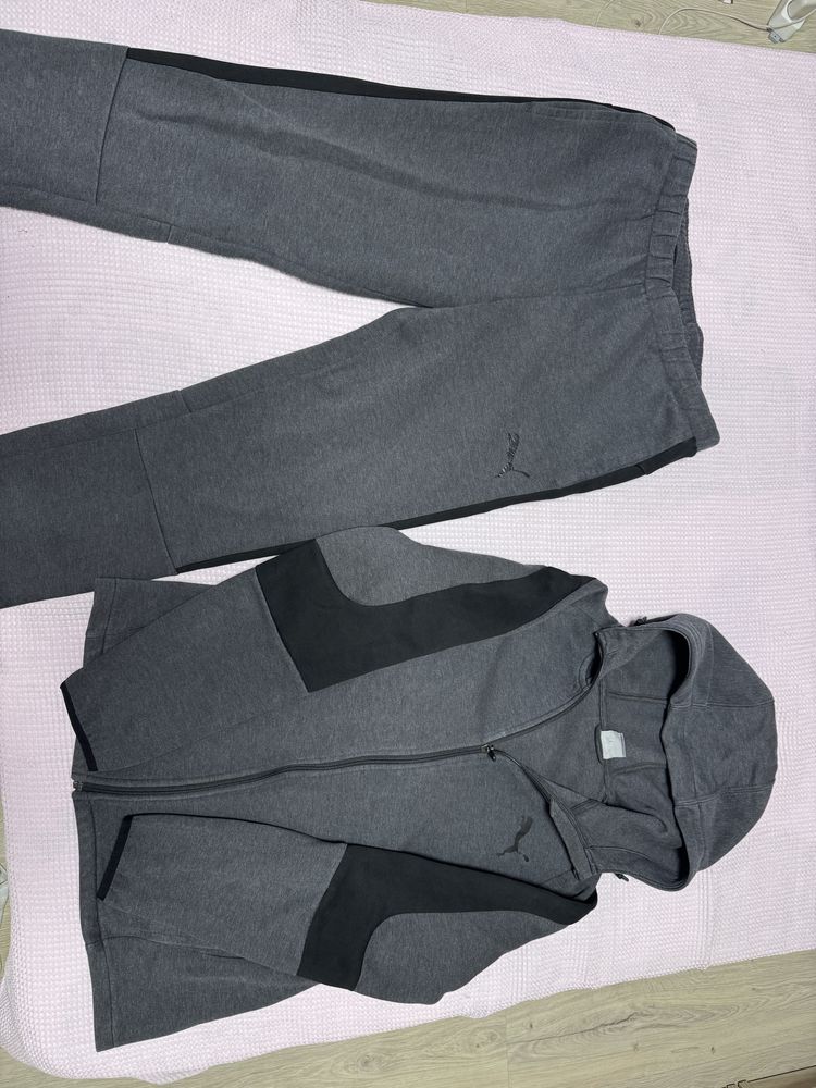Мъжки екип Puma в отлично състояние .