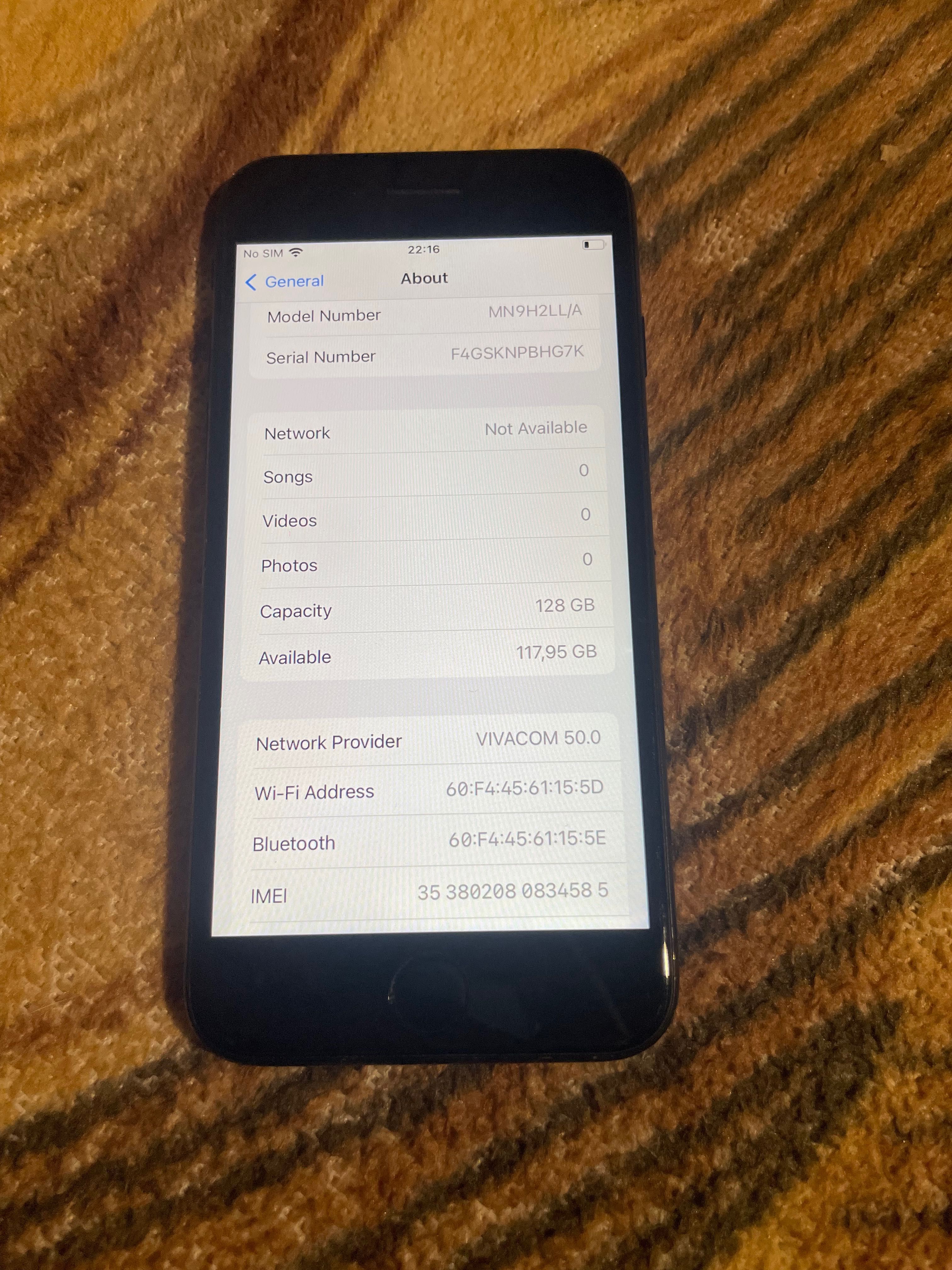 Продавам iPhone 7