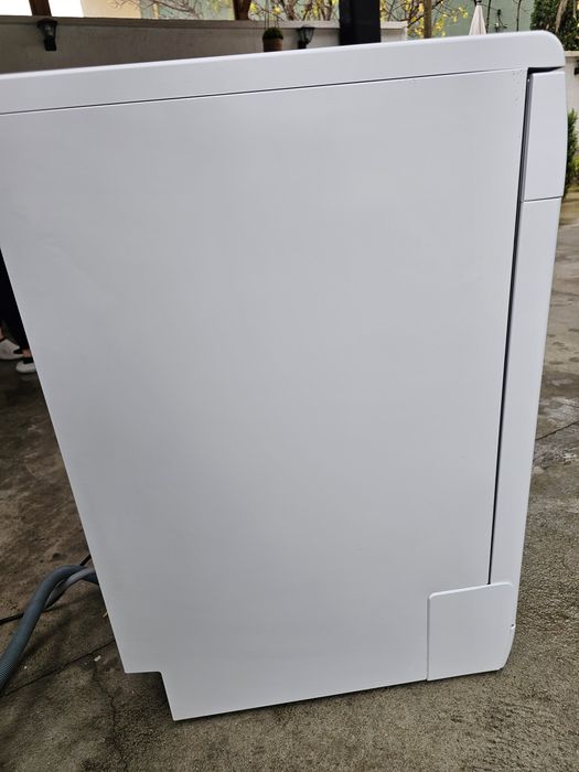 Съдомиялна Ariston Hotpoint LSF 723