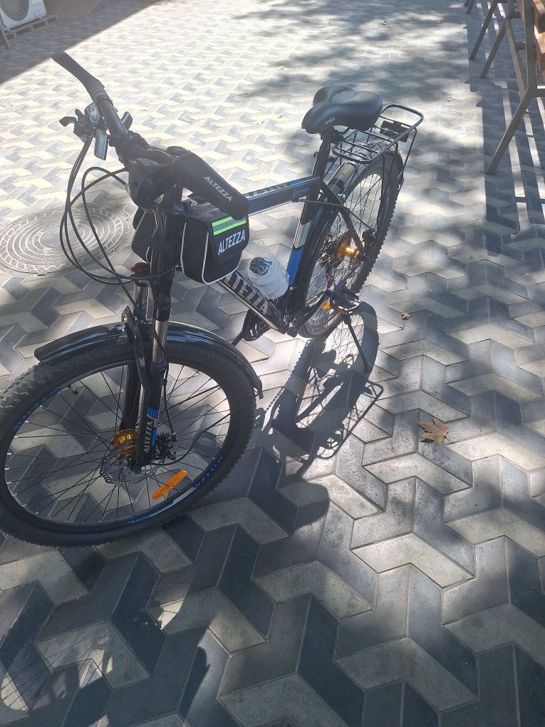 Velosiped yangi bir kun minilgan manzil chilonzor metroga yaqin joyda